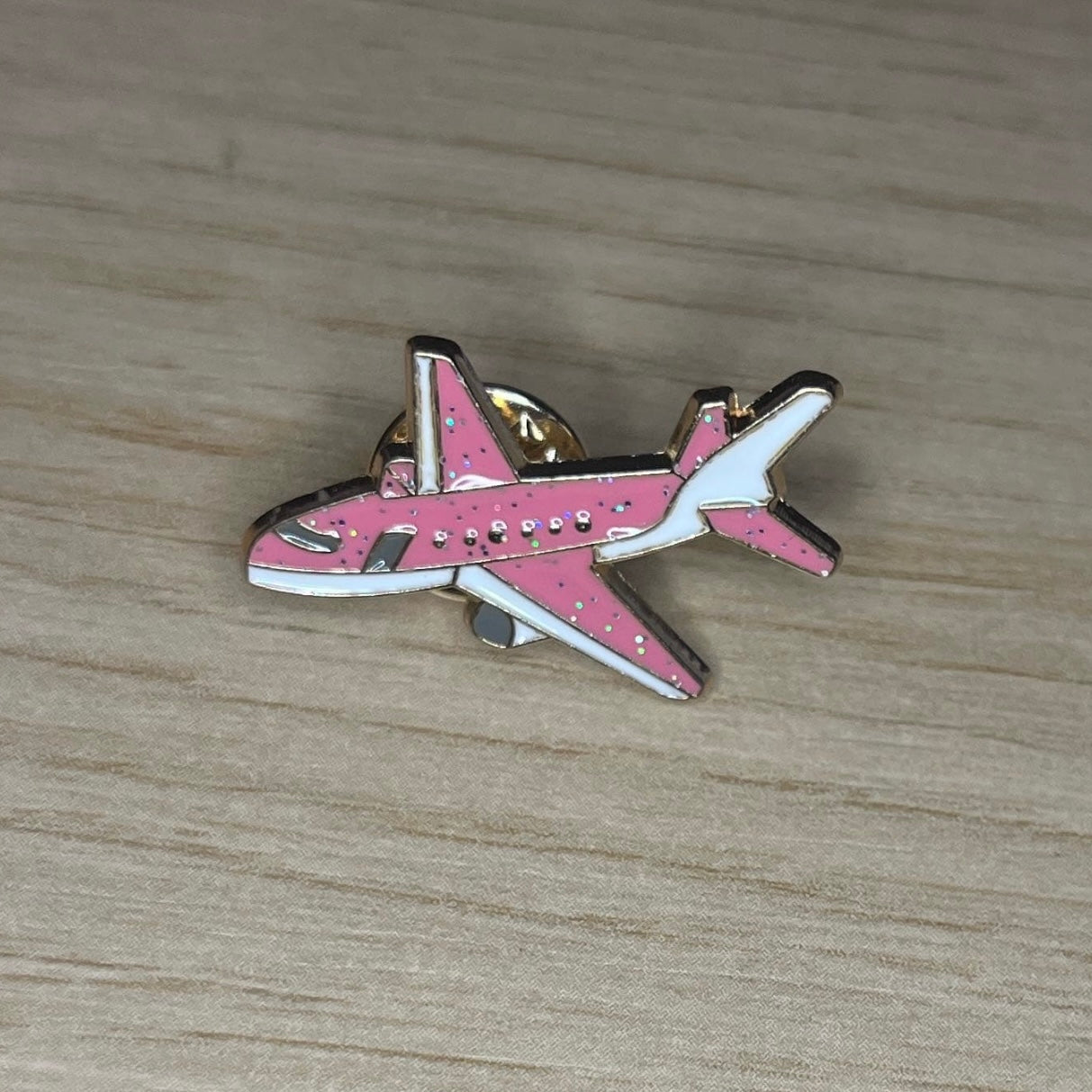 Pin’s Avion Rose